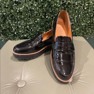 Chinese Laundry Platform Loafers